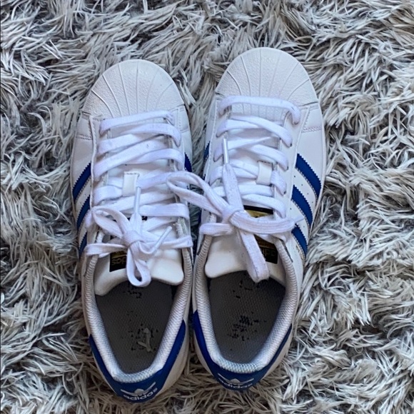 Adidas Original SuperStar Sneakers - Picture 2 of 4